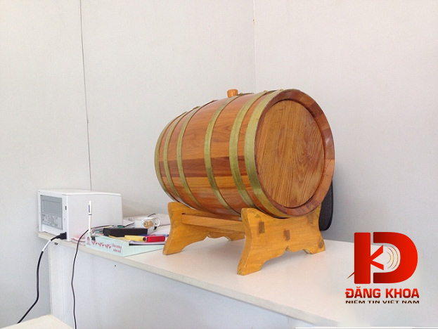 Hình ảnh cho tin tức Tìm hiểu về thùng gỗ sồi nhập khẩu Pháp