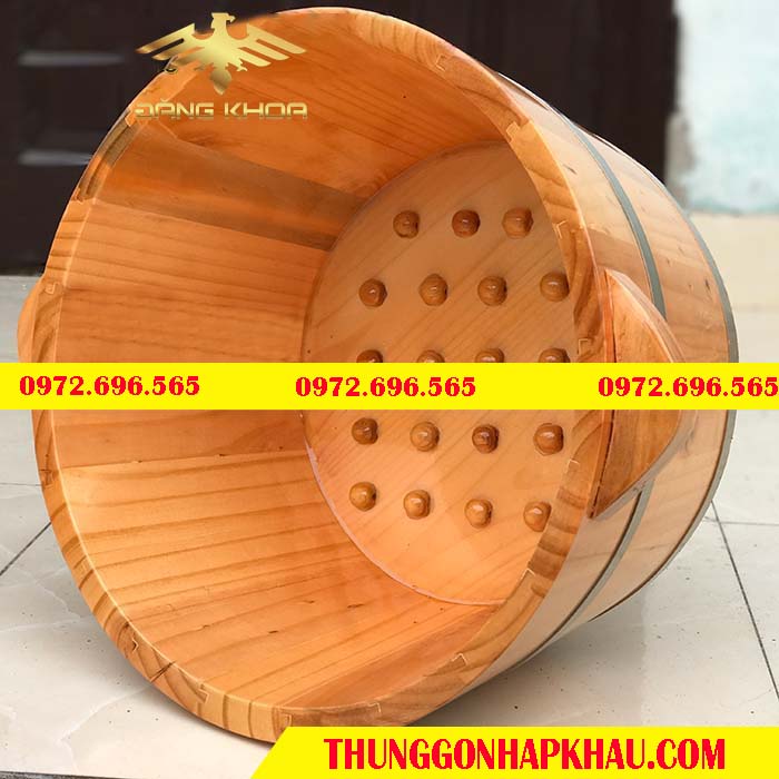 Hình ảnh cho tin tức Giá chậu ngâm chân spa gỗ thông tại Trống Đăng Khoa
