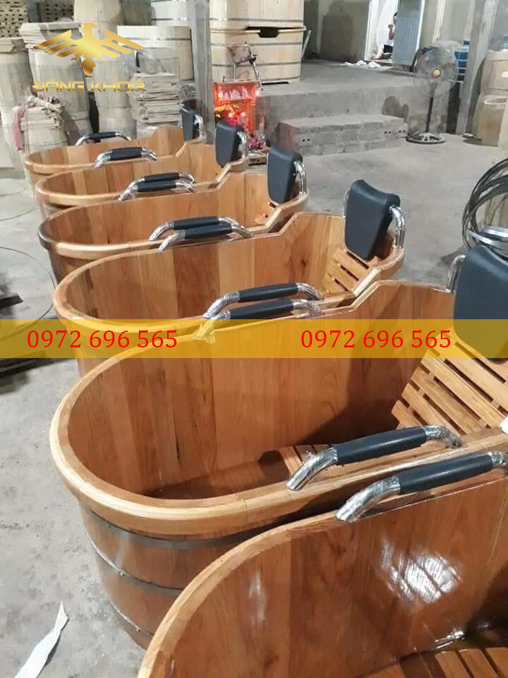 Hình ảnh cho tin tức Bồn tắm gỗ sồi Hà Nội giá bao nhiêu?