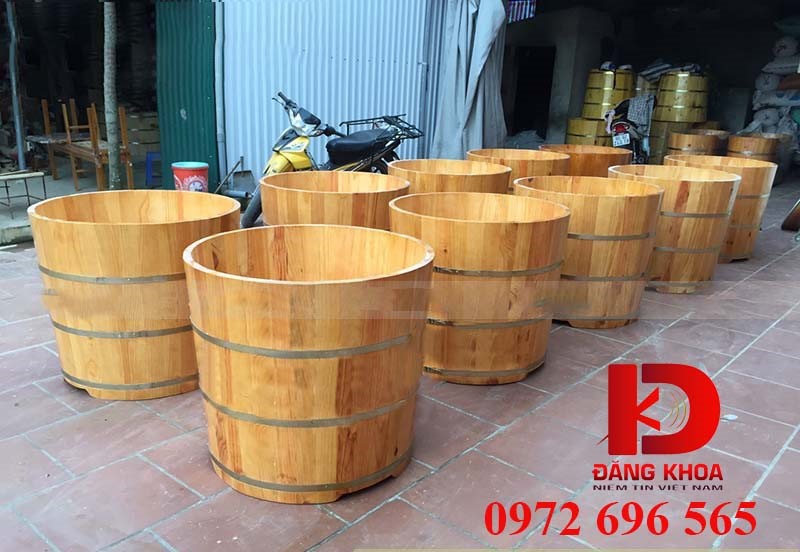 Hình ảnh cho tin tức Bồn tắm gỗ giá rẻ, sản phẩm cần có cho sức khỏe mỗi người 
