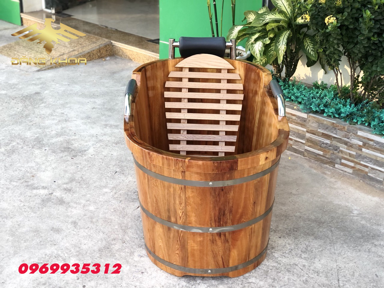 Hình ảnh cho tin tức Bồn gỗ tắm thuốc pơ mu chuẩn