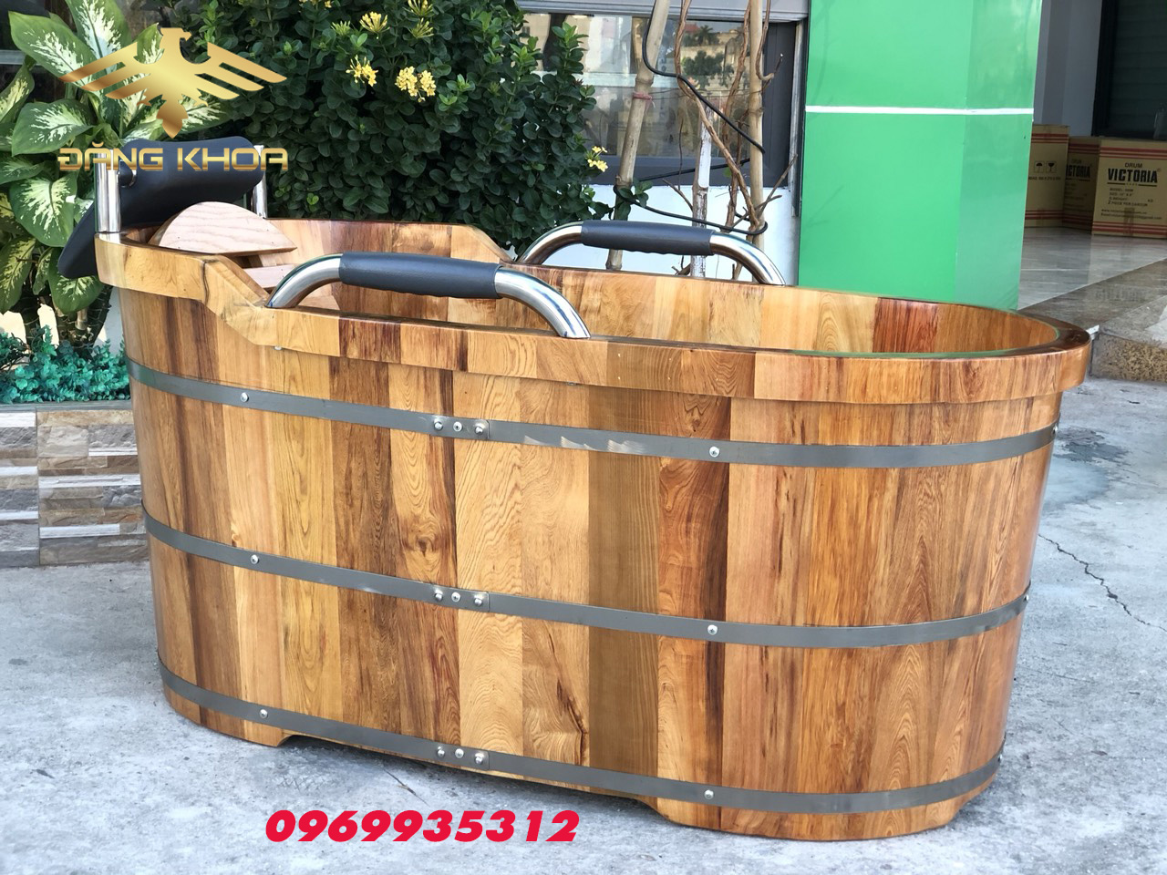 Hình ảnh cho tin tức Bồn tắm gỗ sồi cao cấp bọc da mới nhất