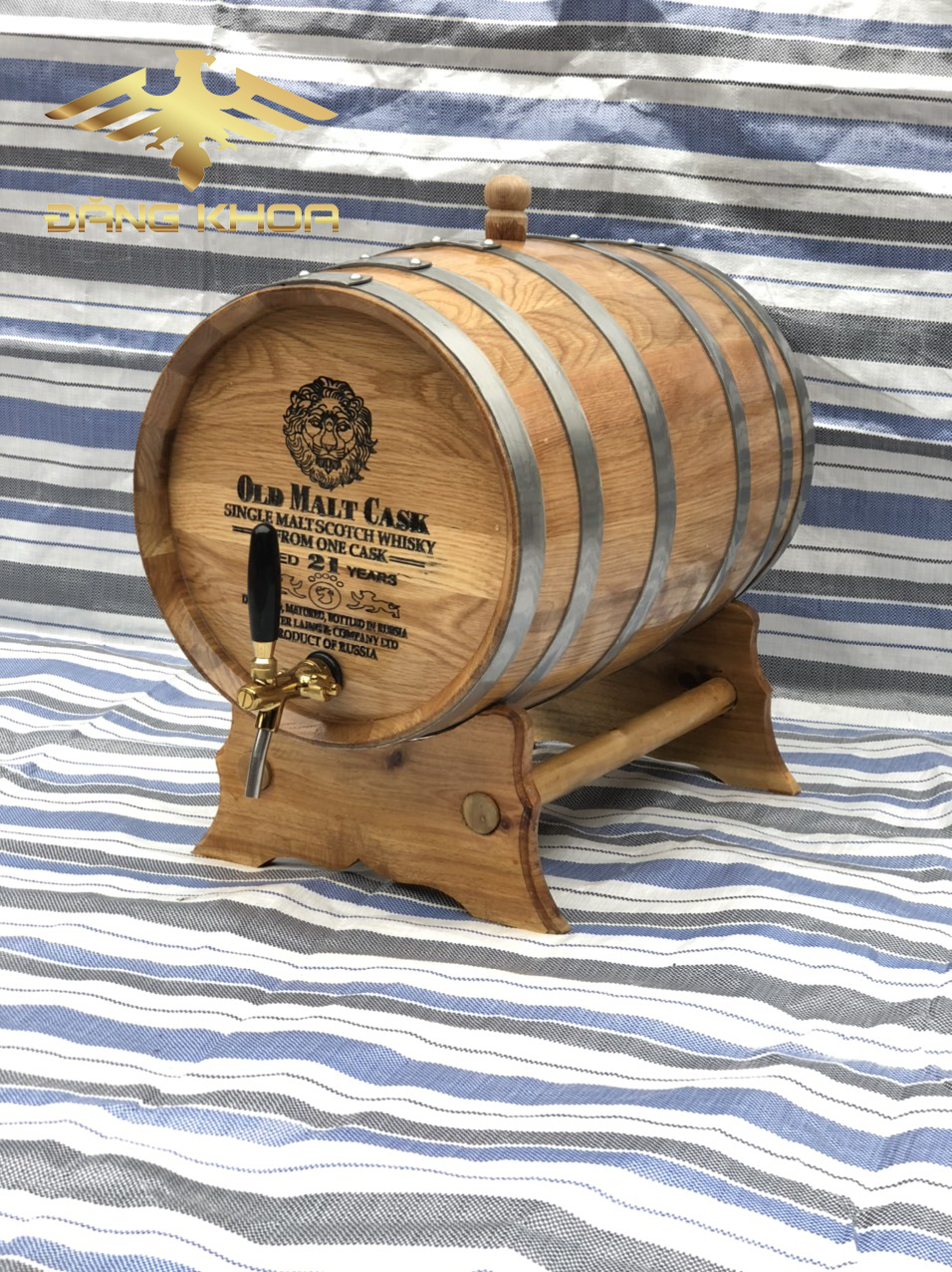 Hình ảnh cho tin tức Bán gỗ sồi làm thùng ngâm rượu