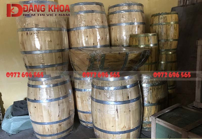 Hình ảnh cho tin tức Có Nên Mua Tủ Bày Rượu Thùng Gỗ Sồi Nở Cánh Không?