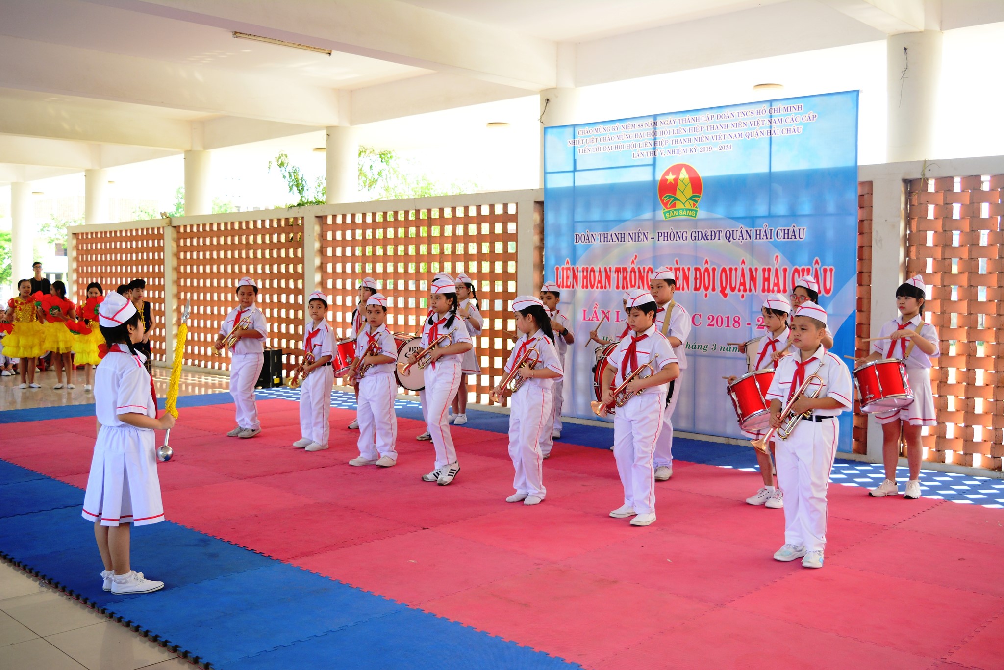 Hình ảnh cho tin tức Trống đoàn đội – vật dùng không thể thiếu trong nền giáo dục