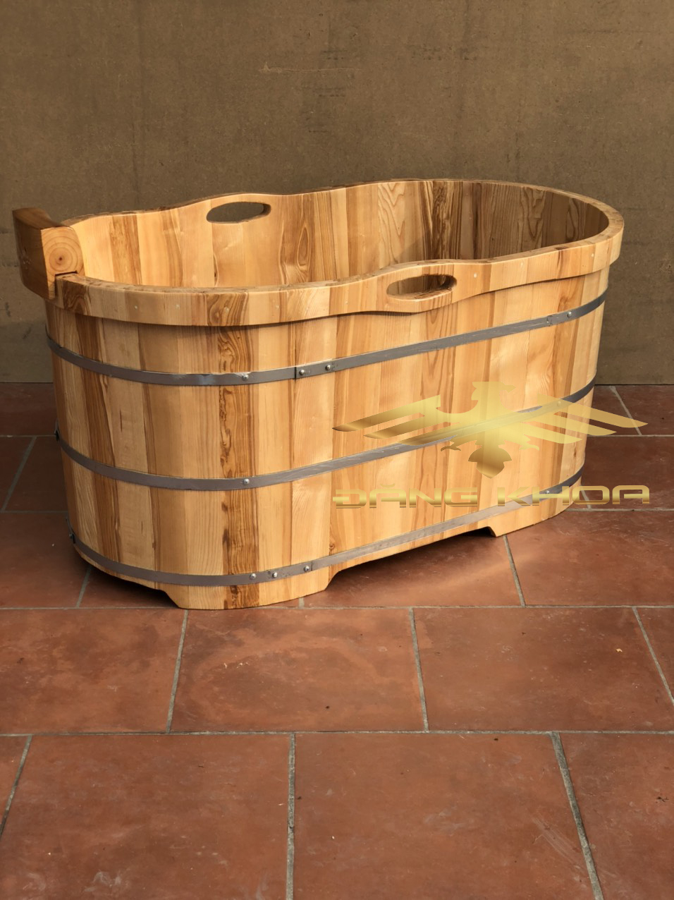 Liên hệ đơn vị cung cấp bồn tắm gỗ chất lượng